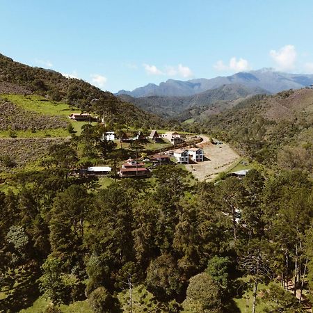 Villa Encontro Dos Vales Visconde De Maua Esterno foto